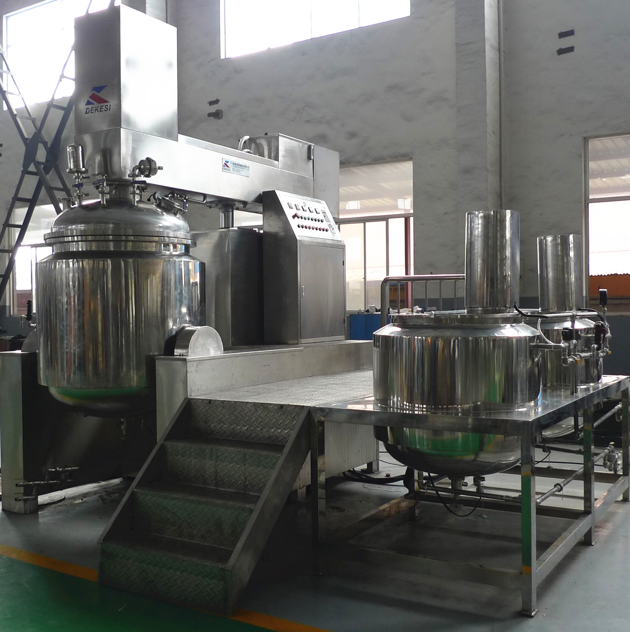 制备纳米材料的最佳选择:真空行星搅拌机详解